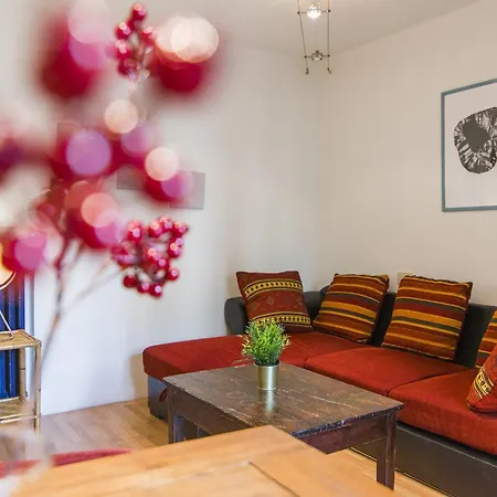 Nelson Mandela Forum Flat Florence